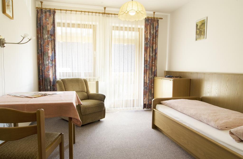 Pension Schwaiger Bad Gogging Ruang foto